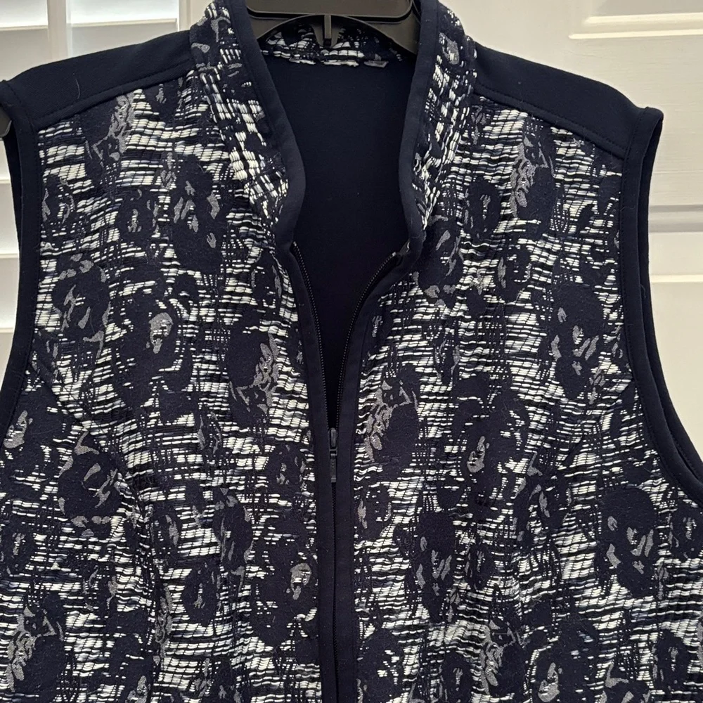 Women's Navy Patterned Vest - Picture 2 of 5